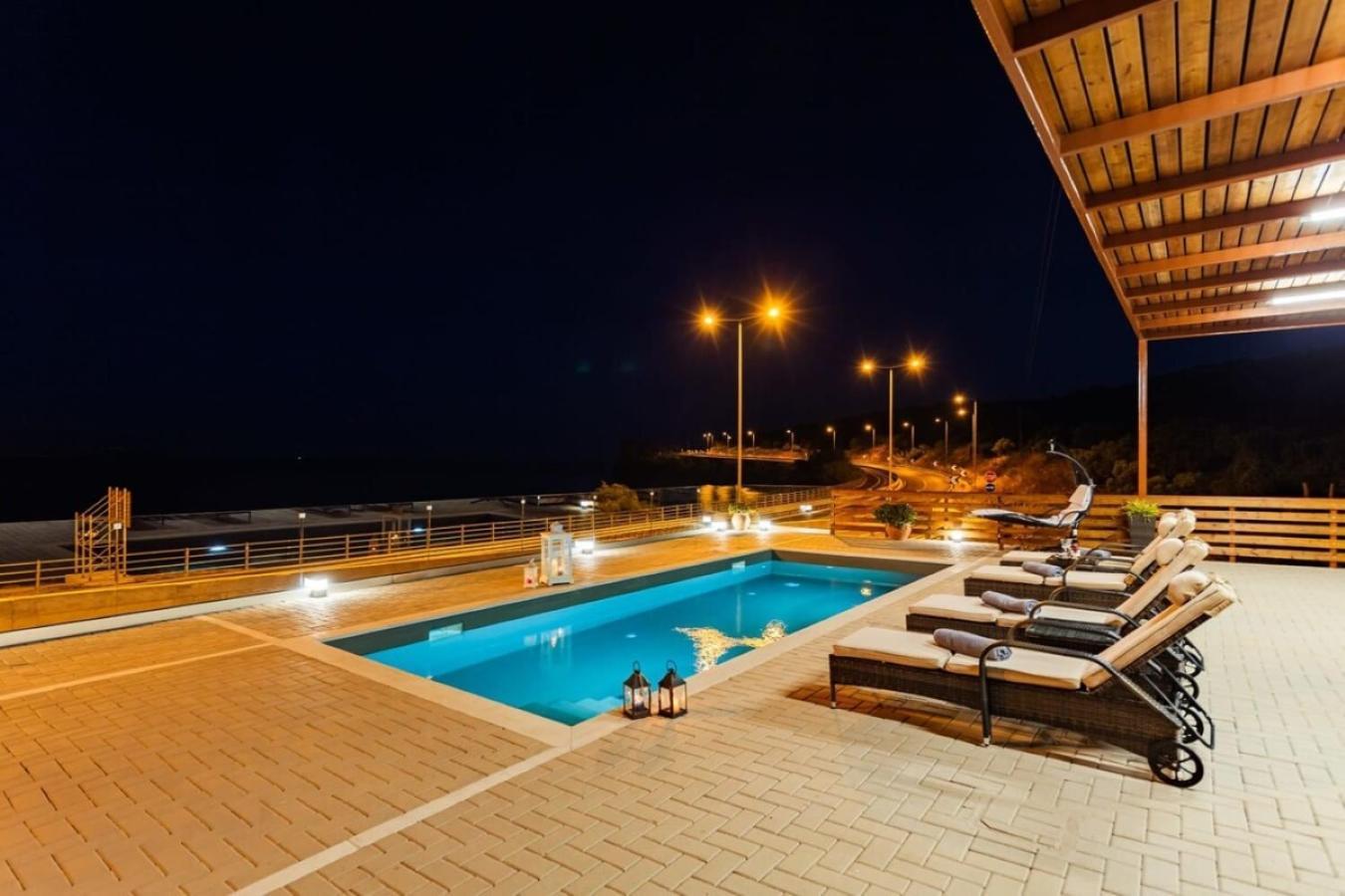Seaside Summer Bliss - Aurora Luxury Pool Paradise ペタリディオン エクステリア 写真