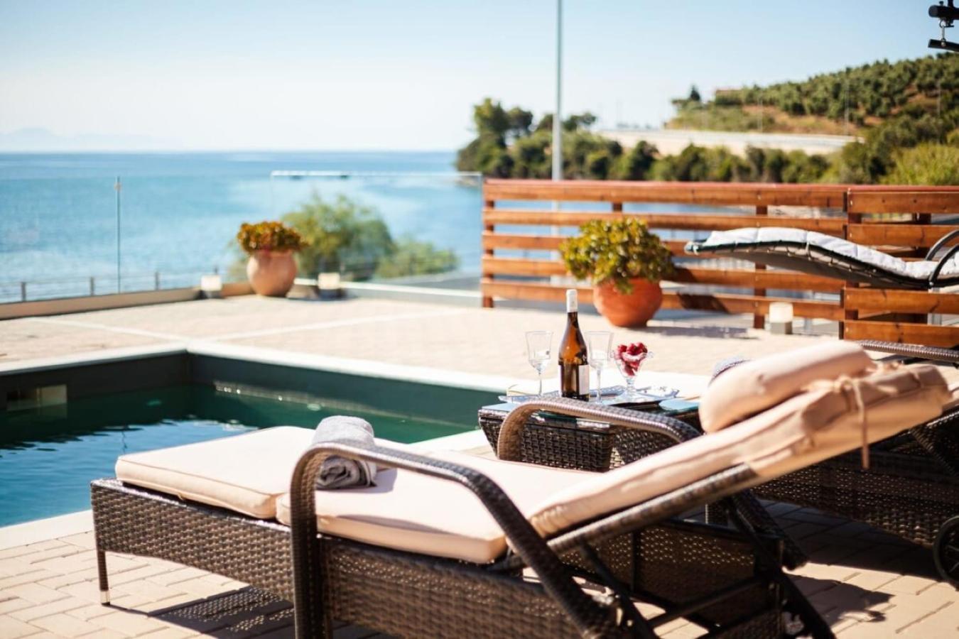 Seaside Summer Bliss - Aurora Luxury Pool Paradise ペタリディオン エクステリア 写真